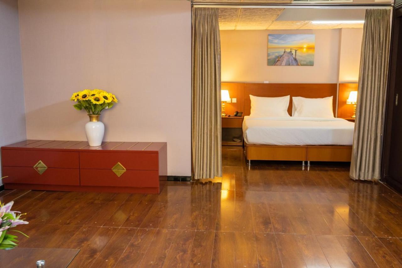 Three 888 Hotel Dubaj Zewnętrze zdjęcie