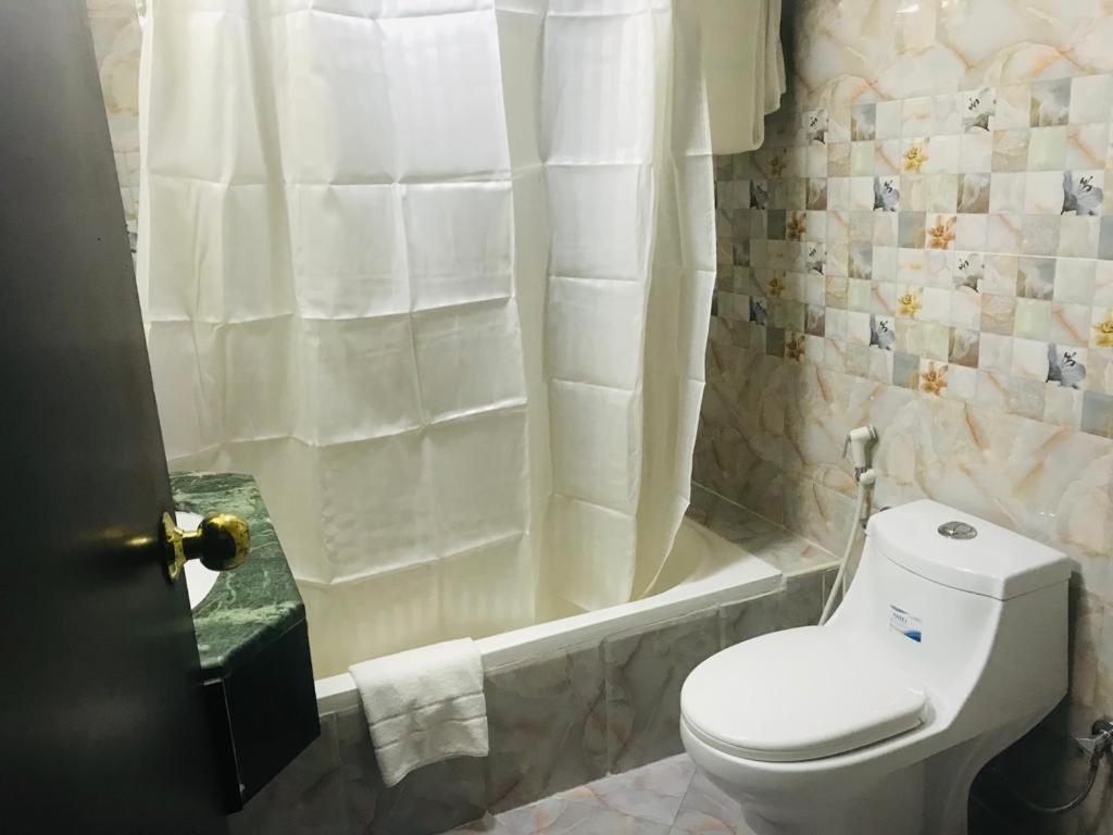 Three 888 Hotel Dubaj Zewnętrze zdjęcie