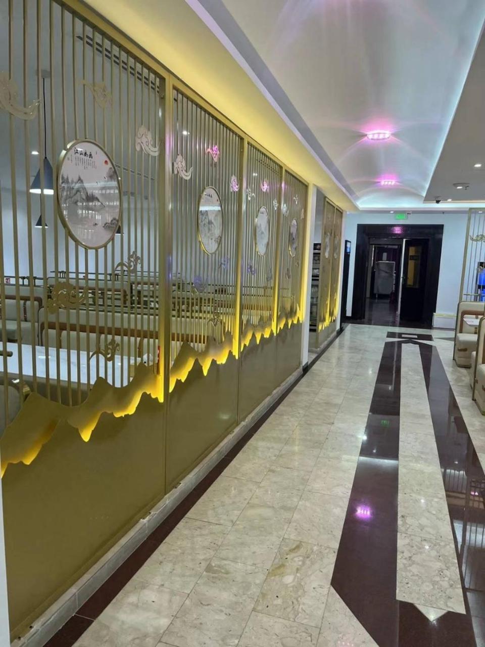 Three 888 Hotel Dubaj Zewnętrze zdjęcie